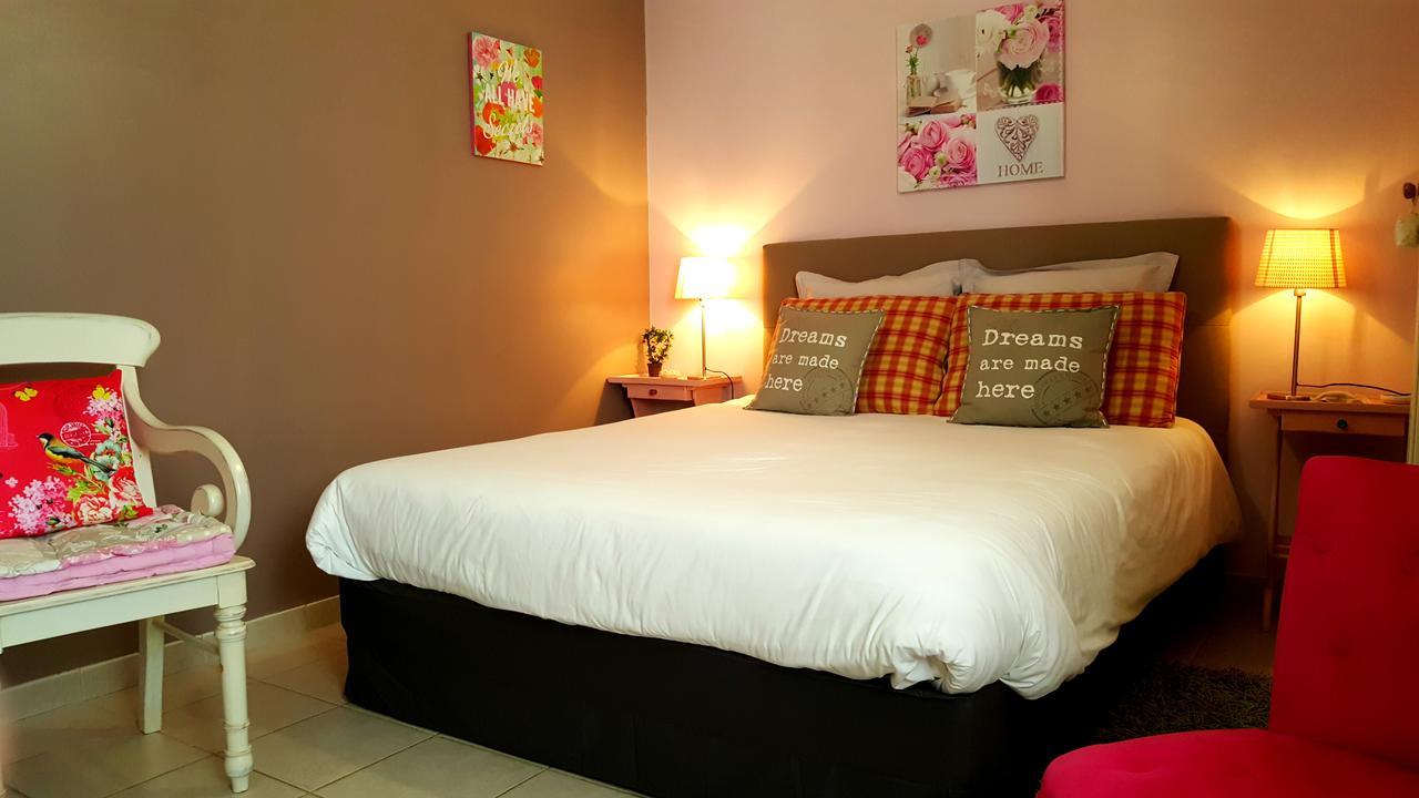 Le Logis De La Poupeliere Bed & Breakfast Vouhé Eksteriør bilde