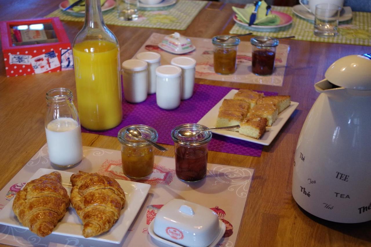 Le Logis De La Poupeliere Bed & Breakfast Vouhé Rom bilde